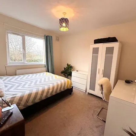 Entire 2 Beds Terrace House Near Ricoh Arena. Villa Coventry Exterior photo