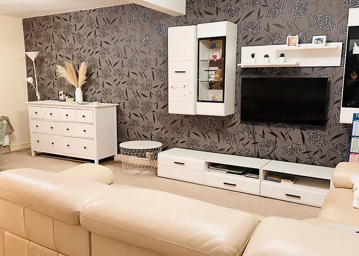Entire 2 Beds Terrace House Near Ricoh Arena.